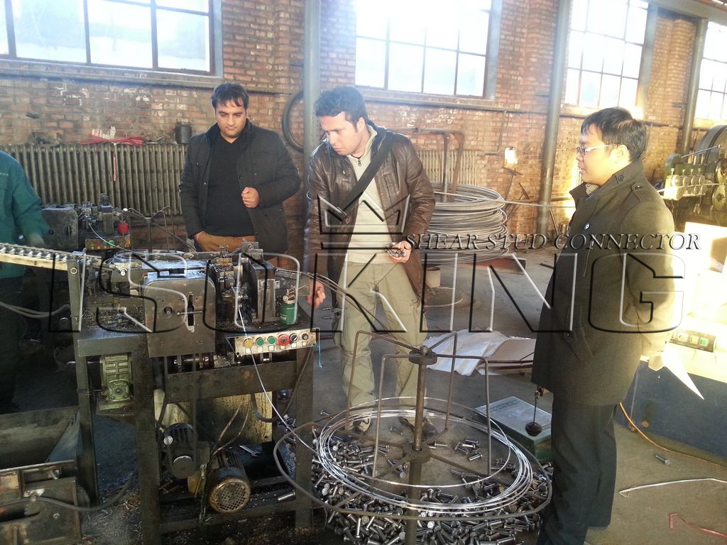 Automatic Riveting Machine